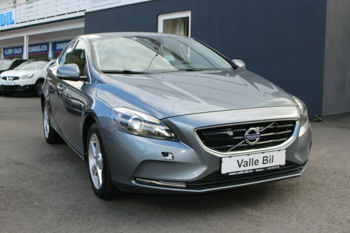 volvo-v40-bensin-2016-big-0