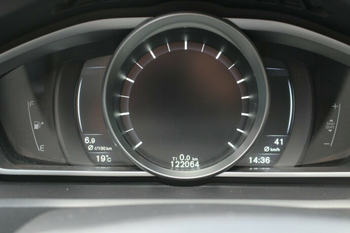 volvo-v40-bensin-2016-big-9