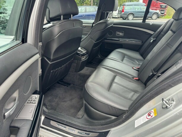 bmw-7-serie-bensin-2003-big-12