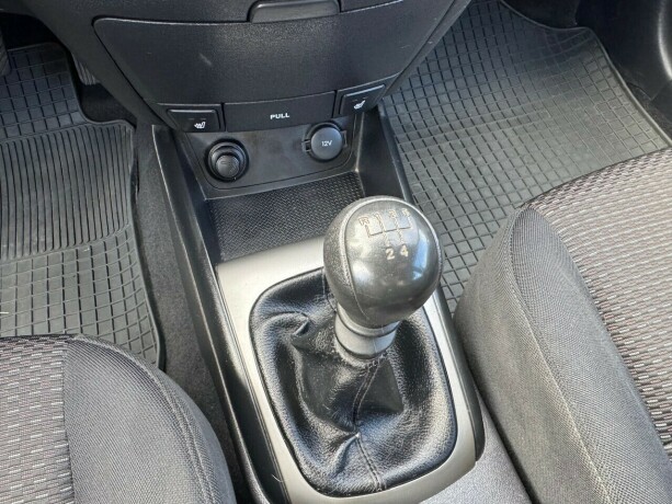 hyundai-i30-bensin-2008-big-19
