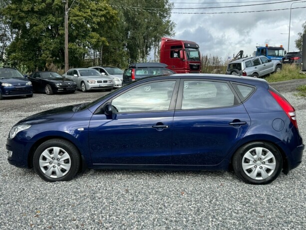 hyundai-i30-bensin-2008-big-3
