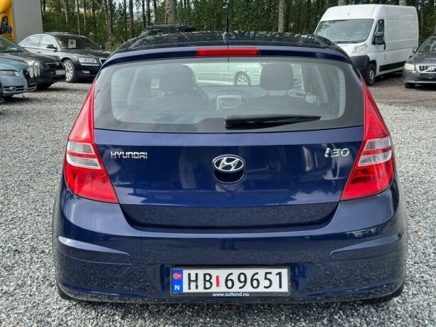 hyundai-i30-bensin-2008-big-5