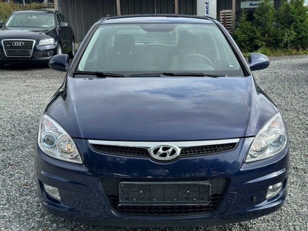 hyundai-i30-bensin-2008-big-1