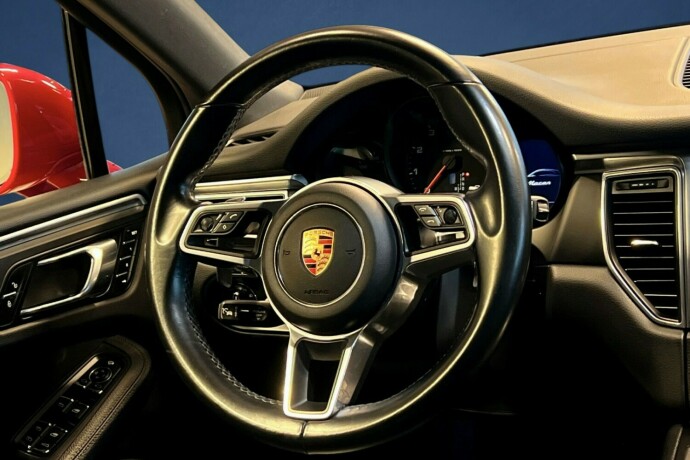 porsche-macan-bensin-2018-big-14