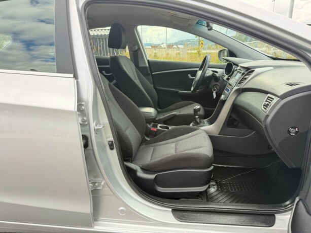 hyundai-i30-bensin-2013-big-9