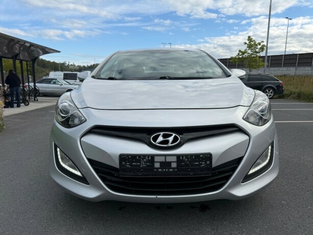 hyundai-i30-bensin-2013-big-7