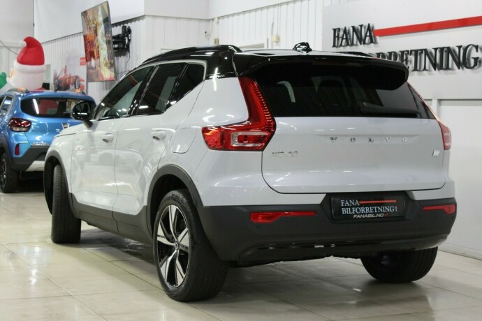 volvo-xc-40-elektrisitet-2022-big-1