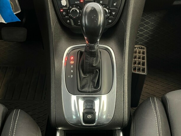 opel-meriva-diesel-2010-big-16