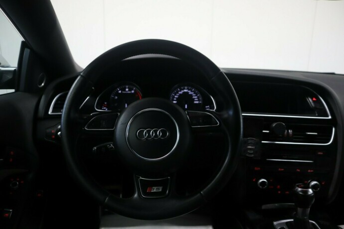 audi-s5-bensin-2012-big-26