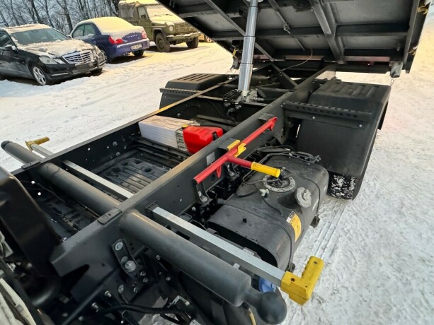 mitsubishi-fuso-canter-diesel-2024-big-12
