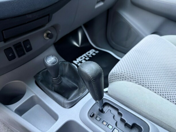toyota-hilux-diesel-2009-big-22