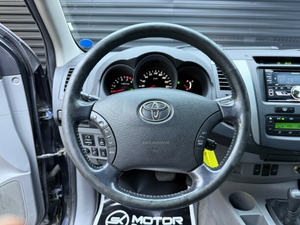 toyota-hilux-diesel-2009-big-14