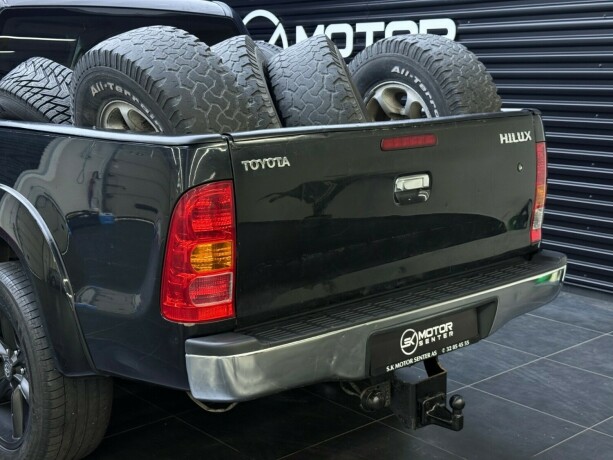 toyota-hilux-diesel-2009-big-5