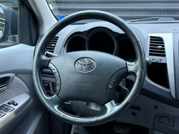 toyota-hilux-diesel-2009-big-13