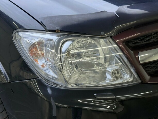 toyota-hilux-diesel-2009-big-3
