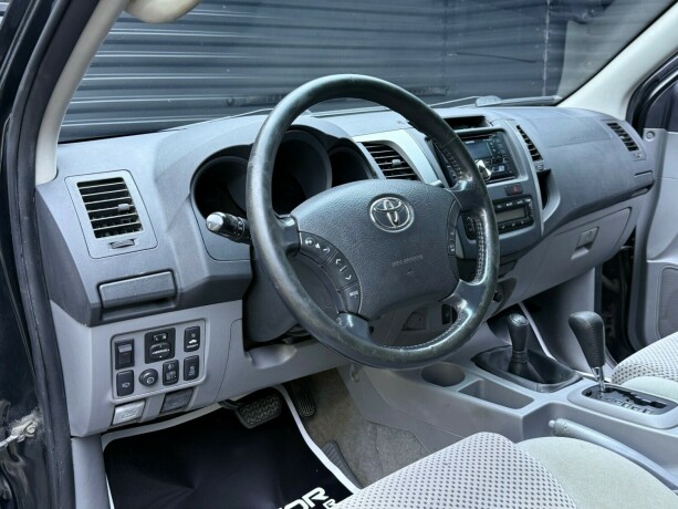 toyota-hilux-diesel-2009-big-11