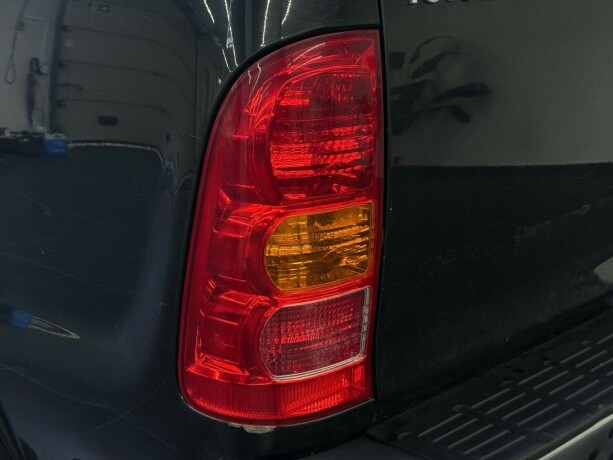 toyota-hilux-diesel-2009-big-6