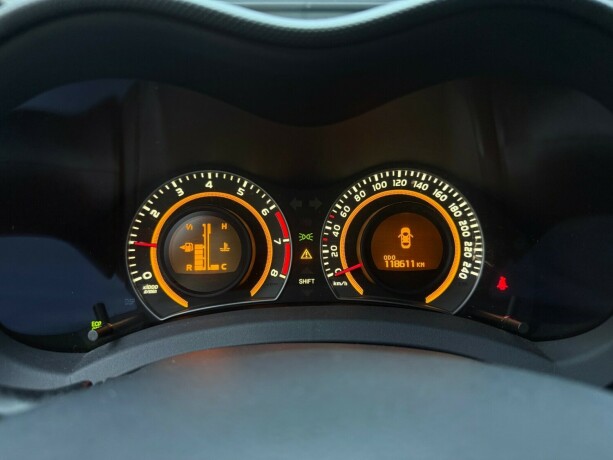 toyota-auris-bensin-2010-big-15