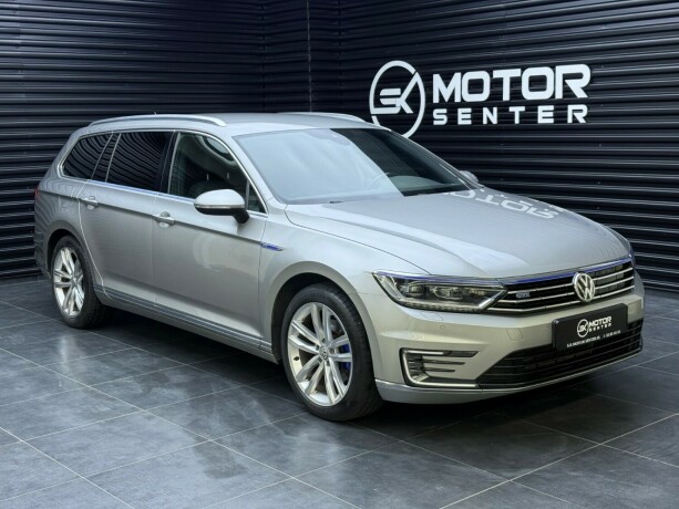 volkswagen-passat-elektrisitetbensin-2016-big-0