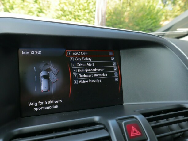volvo-xc-60-diesel-2012-big-18