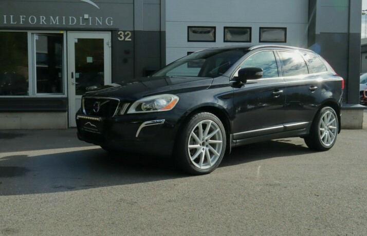 volvo-xc-60-diesel-2012-big-0