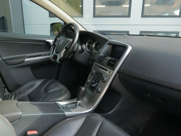 volvo-xc-60-diesel-2012-big-9