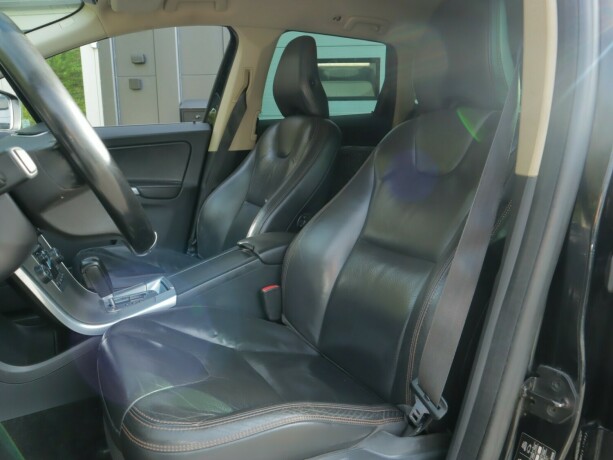 volvo-xc-60-diesel-2012-big-6