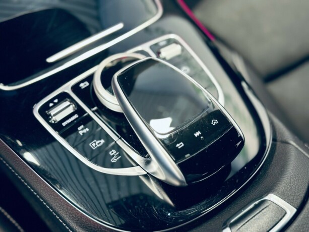 mercedes-benz-e-klasse-elektrisitetbensin-2018-big-23