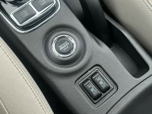 mitsubishi-outlander-elektrisitetbensin-2014-big-16