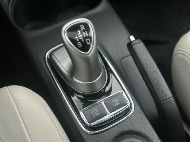 mitsubishi-outlander-elektrisitetbensin-2014-big-17