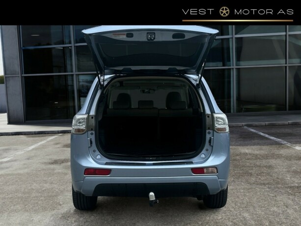 mitsubishi-outlander-elektrisitetbensin-2014-big-6