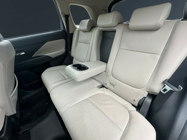 mitsubishi-outlander-elektrisitetbensin-2014-big-12