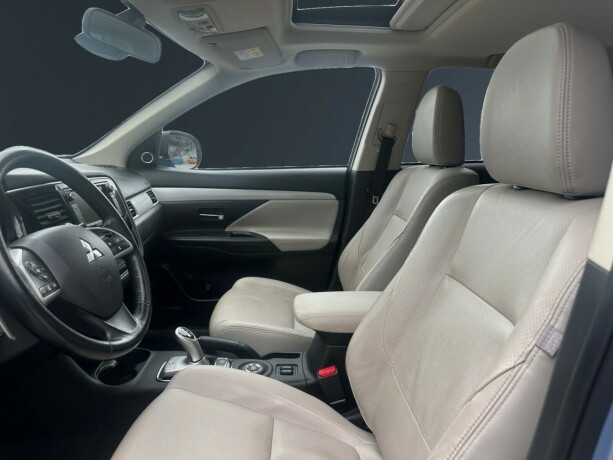 mitsubishi-outlander-elektrisitetbensin-2014-big-8