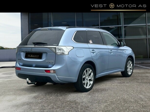 mitsubishi-outlander-elektrisitetbensin-2014-big-7