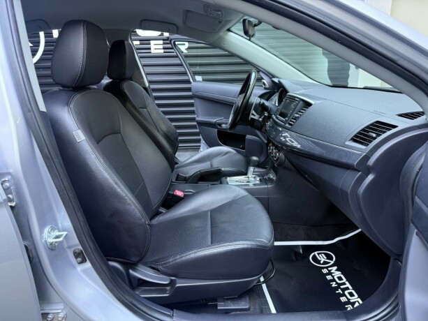 mitsubishi-lancer-bensin-2010-big-22