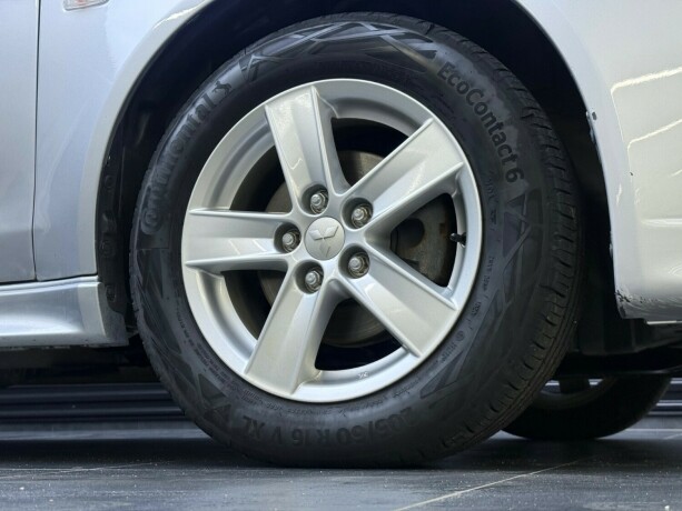 mitsubishi-lancer-bensin-2010-big-7