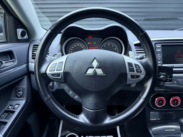 mitsubishi-lancer-bensin-2010-big-13