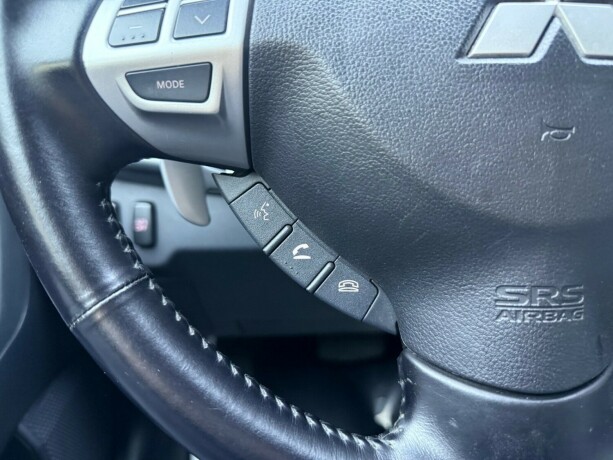 mitsubishi-lancer-bensin-2010-big-16