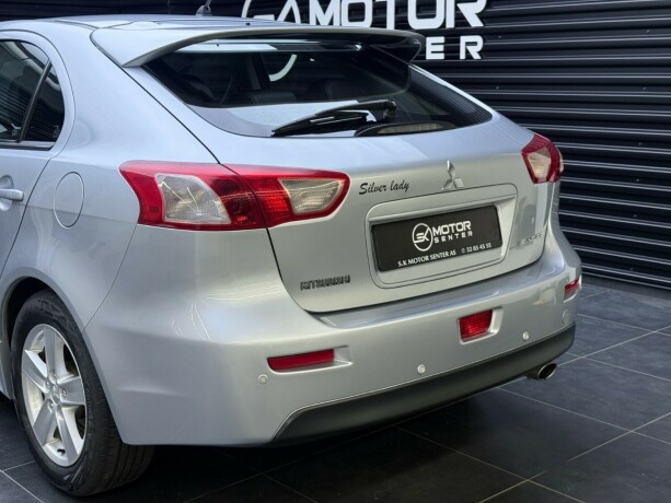 mitsubishi-lancer-bensin-2010-big-5