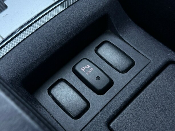 mitsubishi-lancer-bensin-2010-big-30