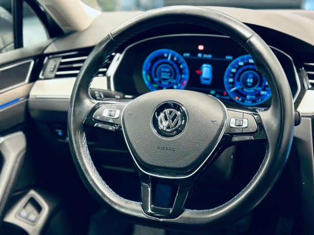 volkswagen-passat-elektrisitetbensin-2016-big-21