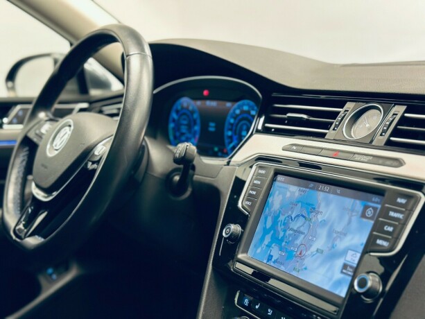 volkswagen-passat-elektrisitetbensin-2016-big-14