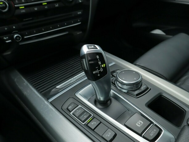 bmw-x5-plug-in-petrol-2016-big-19