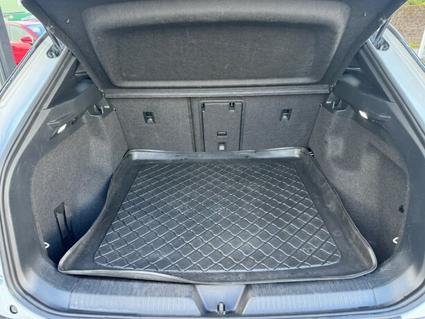 volkswagen-id4-elektrisitet-2022-big-15