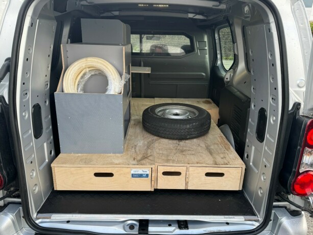 peugeot-partner-diesel-2014-big-11