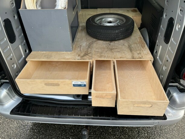 peugeot-partner-diesel-2014-big-12