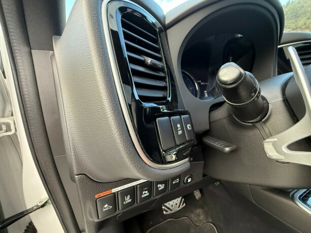 mitsubishi-outlander-elektrisitetbensin-2020-big-20