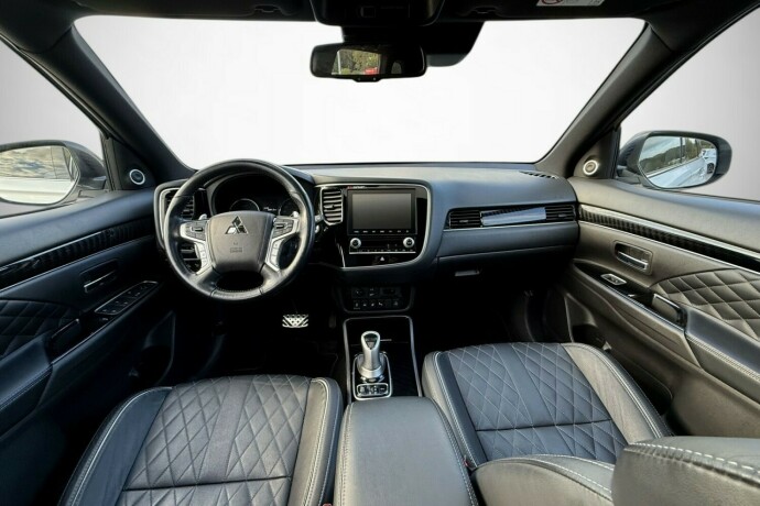 mitsubishi-outlander-elektrisitetbensin-2020-big-36