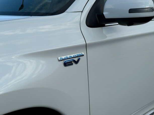 mitsubishi-outlander-elektrisitetbensin-2020-big-43