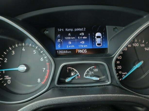 ford-focus-bensin-2018-big-21